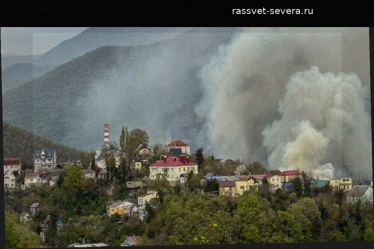 В Туапсе горит нефтетерминал после очередной атаки
