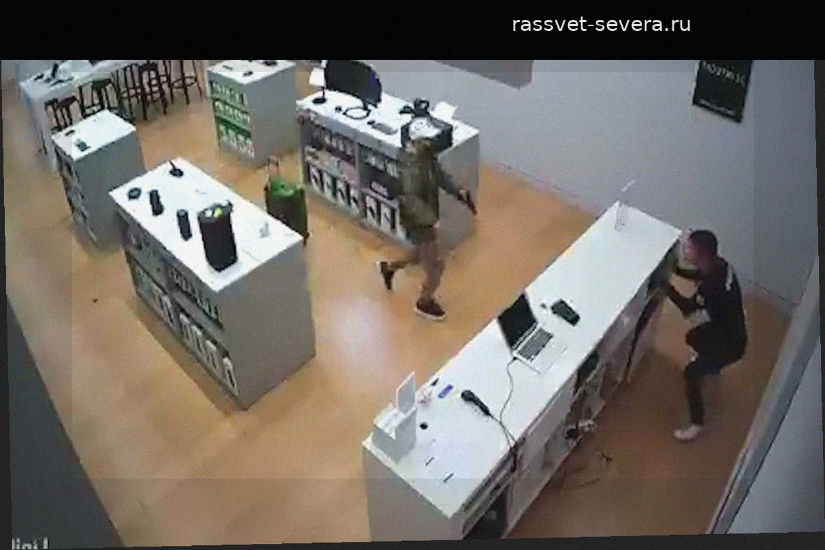 В Барселоне разыскивают вооруженного грабителя, напавшего на магазин под видом туриста