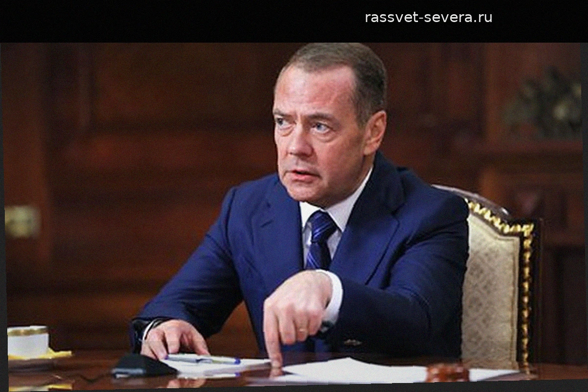 Медведев предупредил о сокрушительных последствиях возможного удара по НАТО