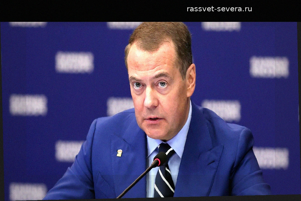 Дмитрий Медведев: Ближний Восток должен решать проблемы без Запада
