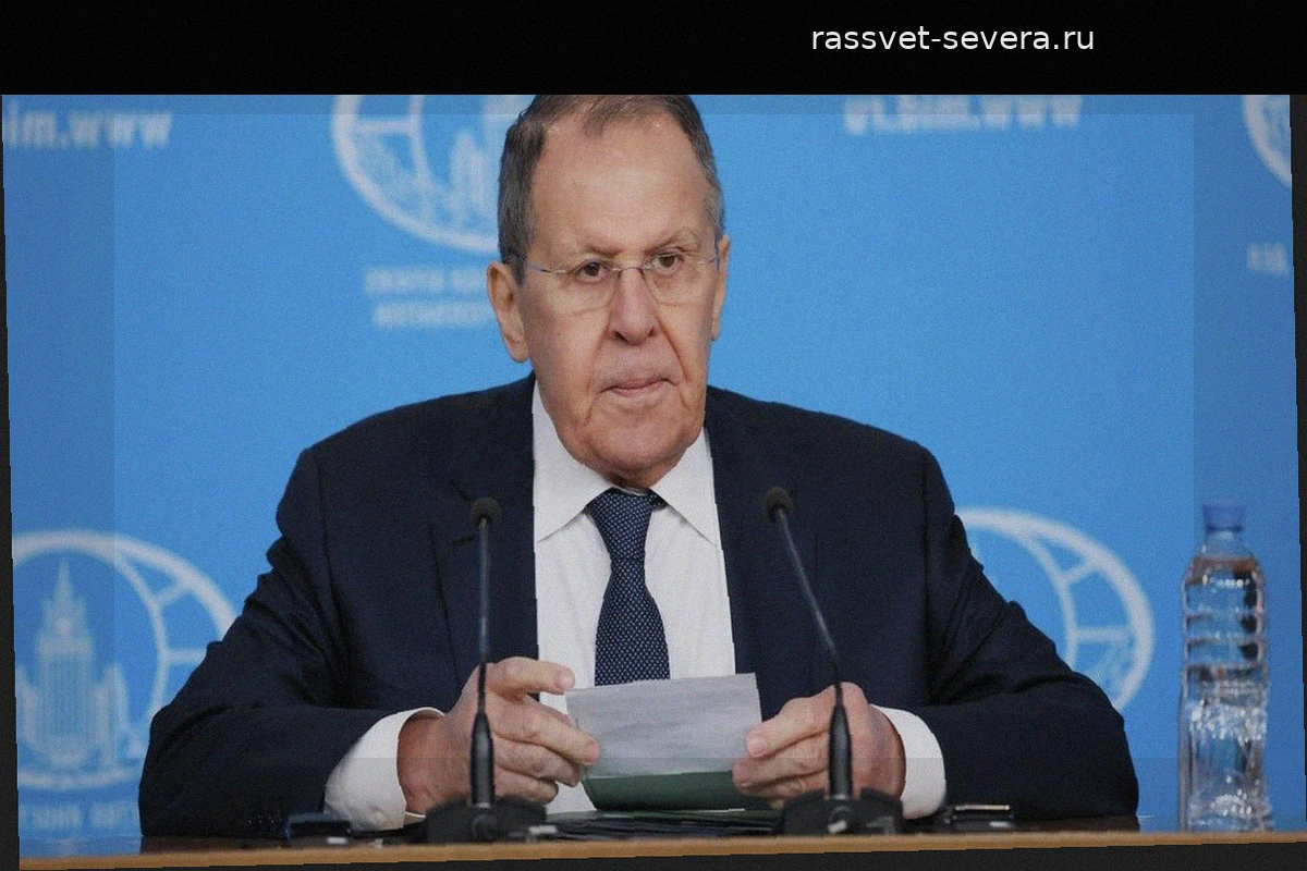 Лавров примет участие в заседании Совета глав МИД СНГ в Туркмении