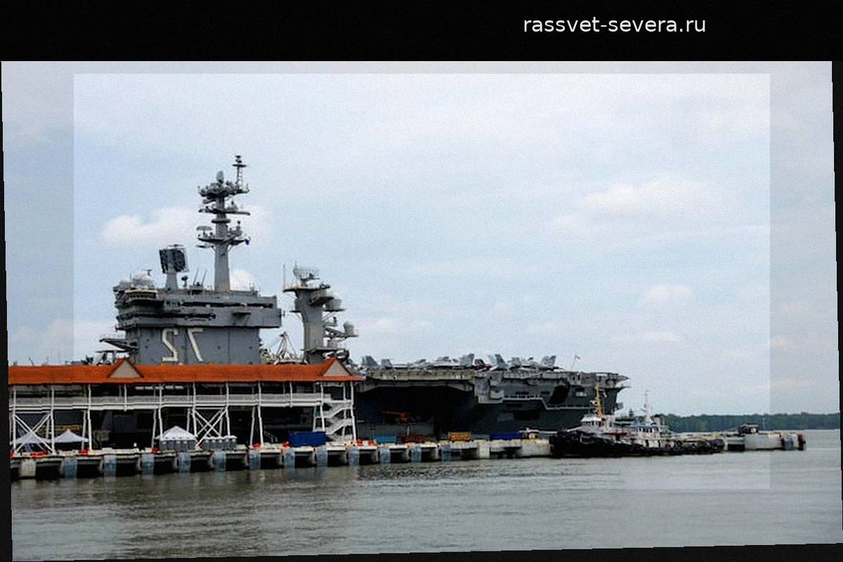 На американском авианосце USS Abraham Lincoln зафиксированы нехватка продовольствия и кризис психического здоровья