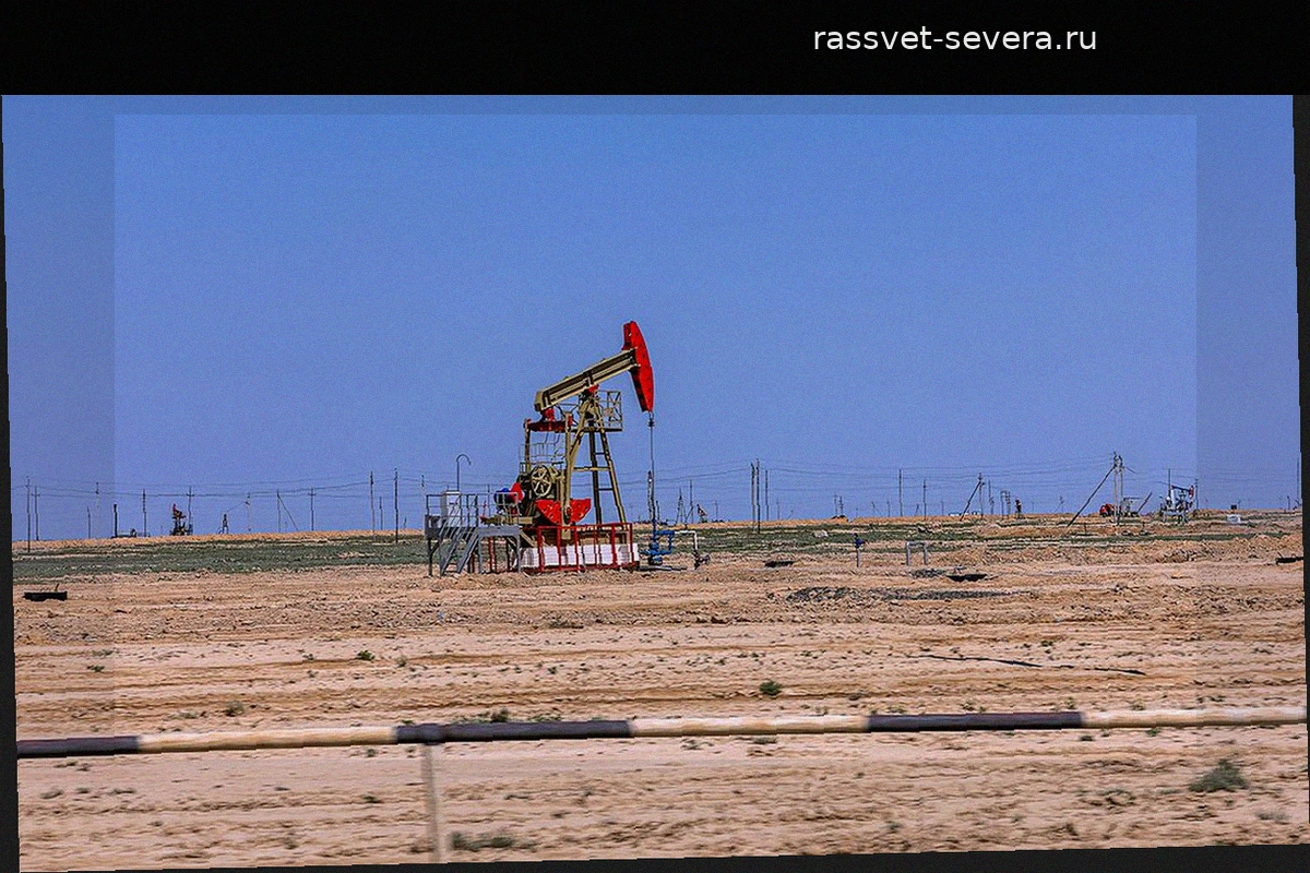 Страны ОПЕК+ утвердили увеличение добычи нефти на 188 тысяч баррелей